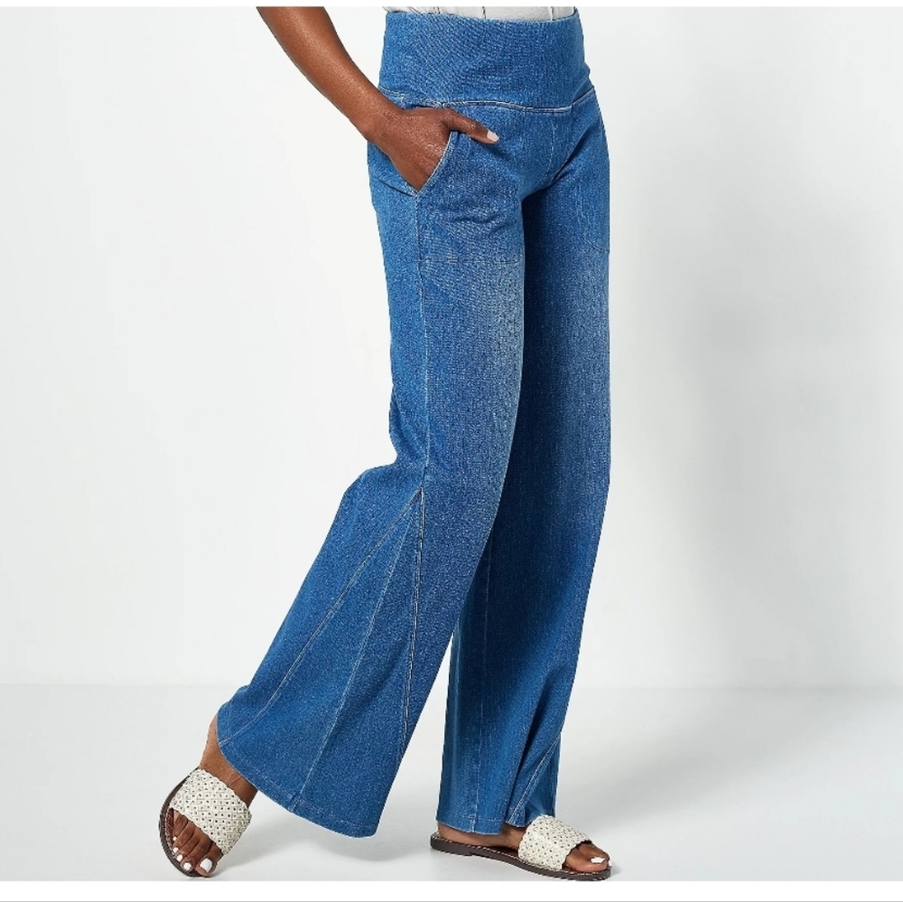 NWT Denim Blue Cropped Jeans size L